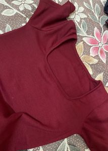 Chic Burgundy Ribbed Crop Top