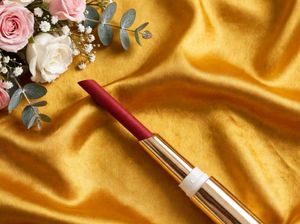 MYGLAMM Matte Lipstick Bombshell