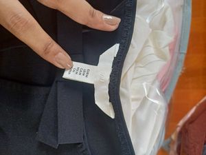 Chic Black Bow Detail Cap Sleeve Top