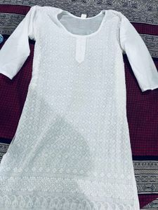 Elegant White Chikankari Kurti💎🤍