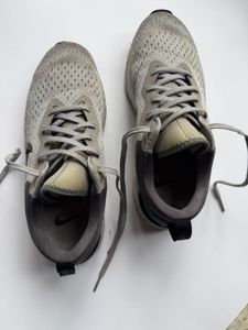 Nike Odyssey Running Shoes - UK 5