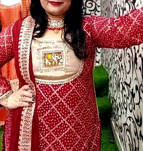 Elegant maroon Bandhani Kurta Set