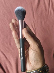 Brand New Faces Canada Makeup Brush Set