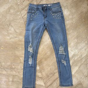 ⭐️clearance sale⭐️Coverstory pearl Ripped Jeans