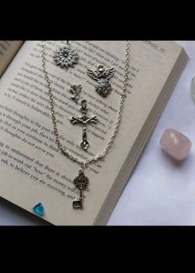 Cottage Core 🍂🌿🧚‍♀️butterfly And Key Necklace
