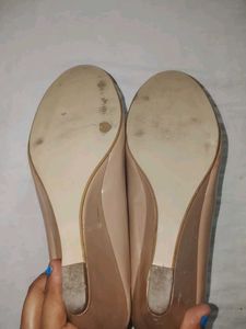 Stylish Nude Patent Heels