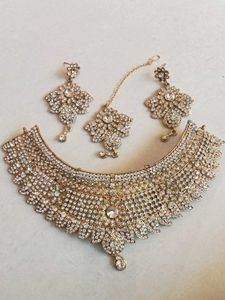 Stunning Crystal Choker Necklace Set