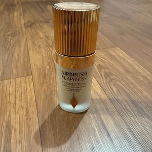 Charlotte Tilbury Airbrush Flawless Foundation