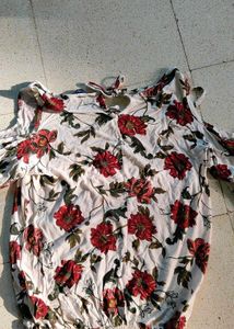 💥offer 💥Floral Cold Shoulder Top