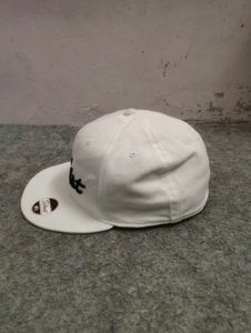 Titleist White Cap
