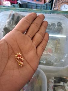 Elegant Indian Nath with Pearls & Red Stones