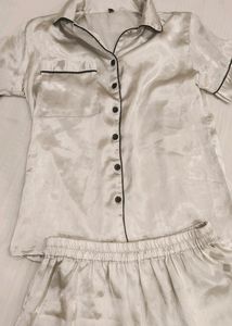 Price Reduced.. 📣📣Silver Satin Nightsuit