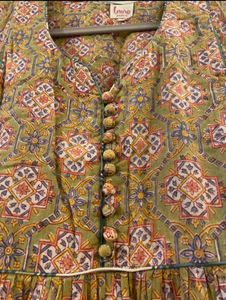 Inara Kurti In Size-L