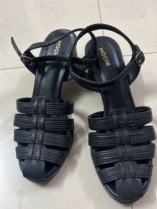 Stylish Black Strappy Block Heels EU 37