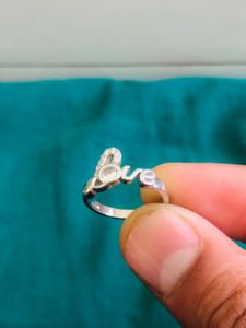Pure 925 Silver Ladies Ring (wt:2.450g)