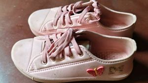 Max Cute Pink Lace-Up Sneakers