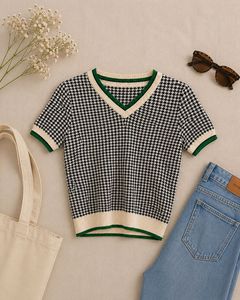 Houndstooth Knit V-Neck Top