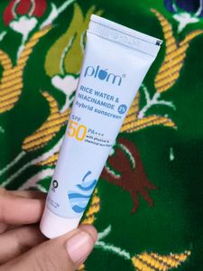 Plum 2% Niacinamide & Rice Water Sunscreen SPF 50