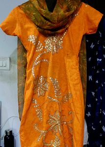 Quality Orang Salwar Sut with Chunari