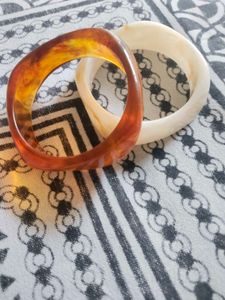 Vintage Resin Bangles Set