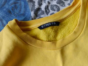 Yellow "Be The Light" Cropped Sweatshirt