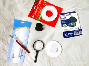 Utility Knife & Mounting Tape Set