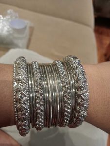2 Hands Silver Oxidised Bangles
