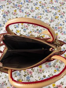 Chic Floral Handbag with Bow Detail