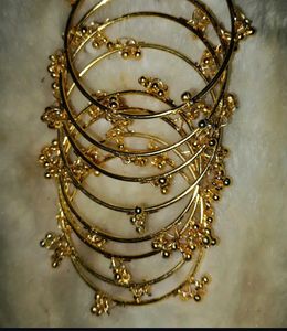 Kashmiri Golden Ghunghroo Bangles ✨