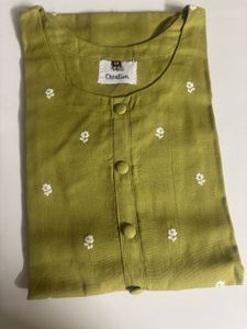 Elegant Kurta Set with Intricate Embroidery