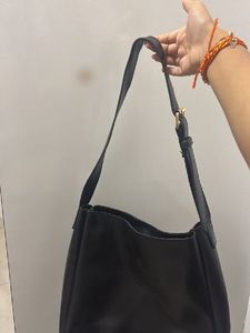 Chic Black Shoulder Bag