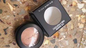 Mac Original  Eyeshadow Beatuful Shine With Tag
