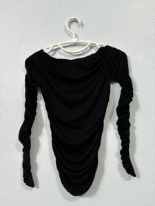 Chic Off-Shoulder Ruched Top from Mango
