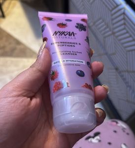 Nykaa Naturals Superberries &amp; Peptides Cleanser