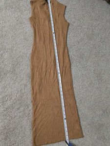 Ribbed Knit Sleeveless Midi Dress