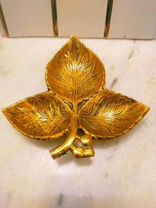 Dining table decoration plate