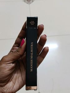 Manish Malhotra Concealer