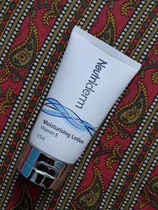 Neutriderm Moisturising Lotion