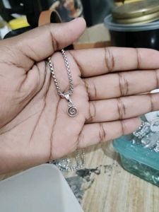 Elegant Spiral Pendant Necklace