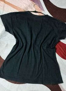 QUEEN CROWN GRAPHIC TEE
