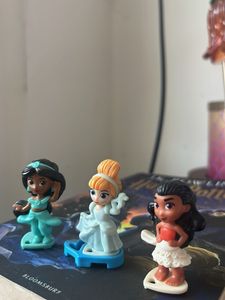 Disney kinderjoy Princess Mini Figures