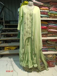 Elegant Lime Green Embroidered Kurta Set XL