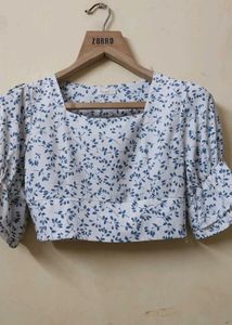 Chic Floral Square Neck Crop Top