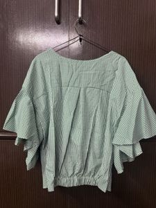 Chic Green Gingham Twist-Front Blouse