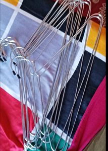 BRAND NEW *** STAINLESS STEEL SET OF 12 Hangers
