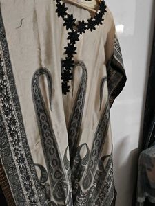 Elegant Paisley Print kaftan Kurta with Black Neck