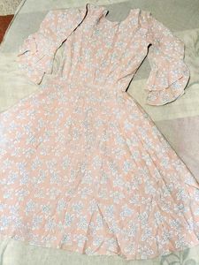🎀 Elegant Peach Floral Gown 😍