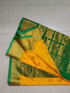 Mustard Yellow 🟡 Green Pattu Saree