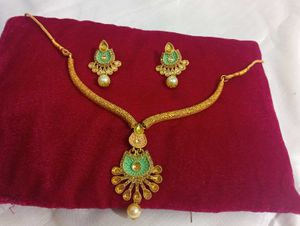 Elegant Necklace &amp; Earring Set