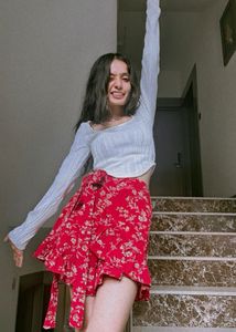 WHITE NEW ME TOP